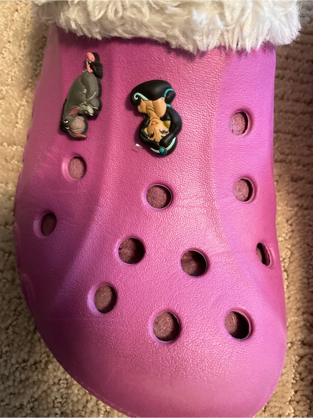CROCS Pink Classic Lined Baya Clogs White Faux Fur Charms Women 7 EUC Cozy Girl - Picture 8 of 8